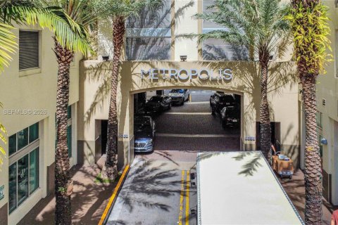 Купить кондоминиум в Майами, Флорида 2 спальни, 85.1м2, № 2036589 - фото 4