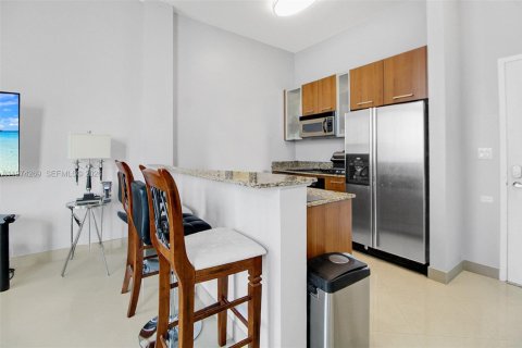 Купить кондоминиум в Майами, Флорида 2 спальни, 85.1м2, № 2036589 - фото 15