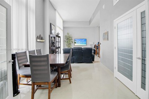 Купить кондоминиум в Майами, Флорида 2 спальни, 85.1м2, № 2036589 - фото 6