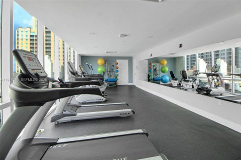 Купить кондоминиум в Майами, Флорида 2 спальни, 85.1м2, № 2036589 - фото 26