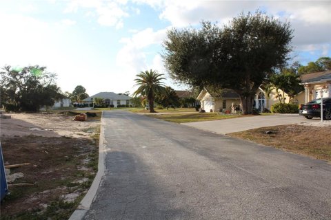 Terreno en venta en Port Charlotte, Florida № 2108312 - foto 2