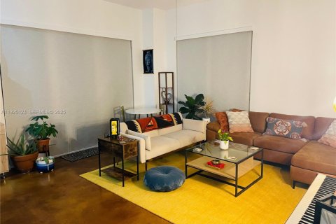 Copropriété à vendre à Miami, Floride: 2 chambres, 96.25 m2 № 2059772 - photo 21