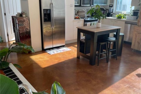 Copropriété à vendre à Miami, Floride: 2 chambres, 96.25 m2 № 2059772 - photo 2