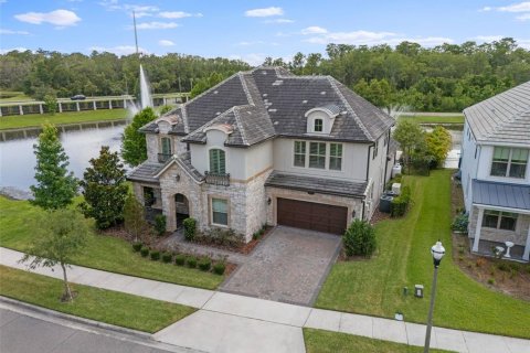 House in Orlando, Florida 5 bedrooms, 458.29 sq.m. № 1780631 - photo 1