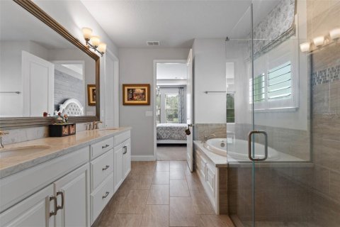 House in Orlando, Florida 5 bedrooms, 458.29 sq.m. № 1780631 - photo 21