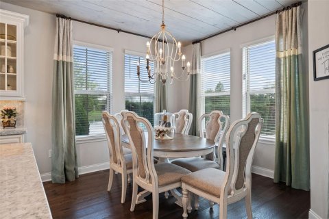 House in Orlando, Florida 5 bedrooms, 458.29 sq.m. № 1780631 - photo 18