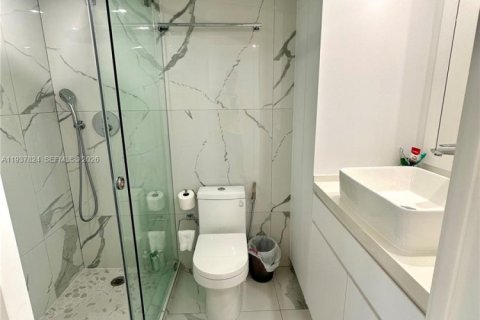Copropriété à louer à Miami Beach, Floride: 2 chambres, 105.82 m2 № 2079922 - photo 4