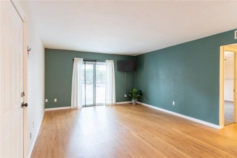 Купить кондоминиум в Гейнсвилл, Флорида 6 комнат, 83.61м2, № 2142687 - фото 2