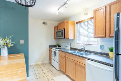 Купить кондоминиум в Гейнсвилл, Флорида 6 комнат, 83.61м2, № 2142687 - фото 6