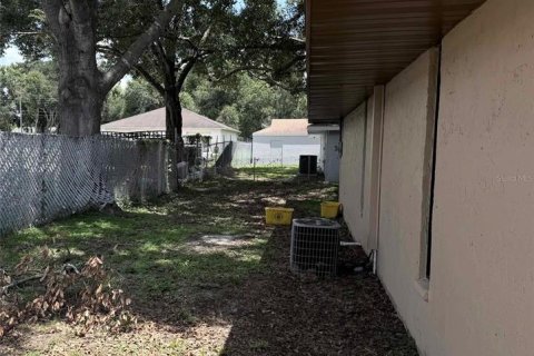 Propiedad comercial en venta en Lakeland, Florida, 163.51 m2 № 2349754 - foto 13