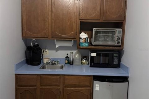Propiedad comercial en venta en Lakeland, Florida, 163.51 m2 № 2349754 - foto 10