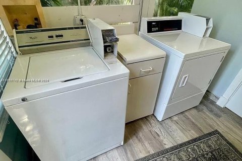 Apartamento en alquiler en Wilton Manors, Florida, 1 dormitorio № 1699821 - foto 6
