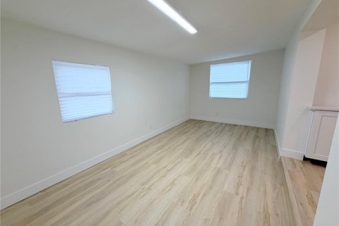Immobilier commercial à vendre à Tampa, Floride: 5 chambres, 159.51 m2 № 2287299 - photo 17