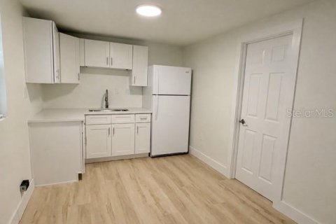 Immobilier commercial à vendre à Tampa, Floride: 5 chambres, 159.51 m2 № 2287299 - photo 22