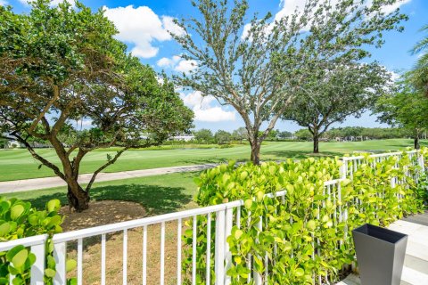 House in Boca Raton, Florida 3 bedrooms, 242.38 sq.m. № 1208745 - photo 1