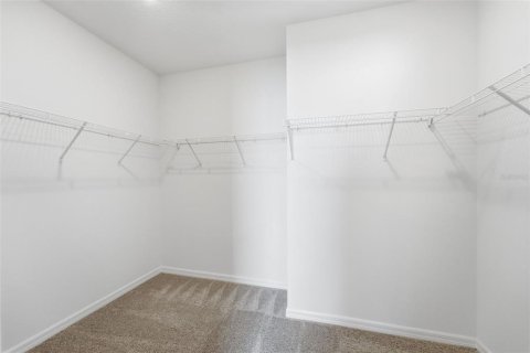 House in Howey-in-the-Hills, Florida 4 bedrooms, 176.51 sq.m. № 2119566 - photo 8