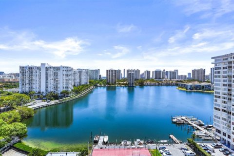 Copropriété à vendre à Aventura, Floride: 2 chambres, 99.68 m2 № 1743954 - photo 7