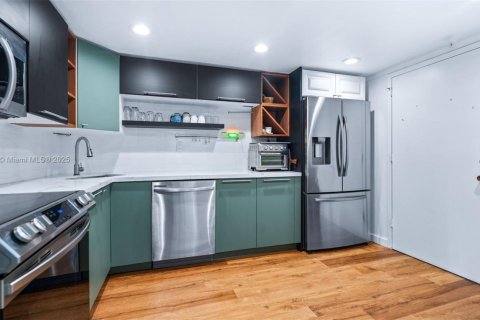 Copropriété à vendre à Aventura, Floride: 2 chambres, 99.68 m2 № 1743954 - photo 3
