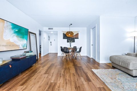 Copropriété à vendre à Aventura, Floride: 2 chambres, 99.68 m2 № 1743954 - photo 5