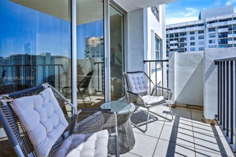 Copropriété à vendre à Aventura, Floride: 2 chambres, 99.68 m2 № 1743954 - photo 8