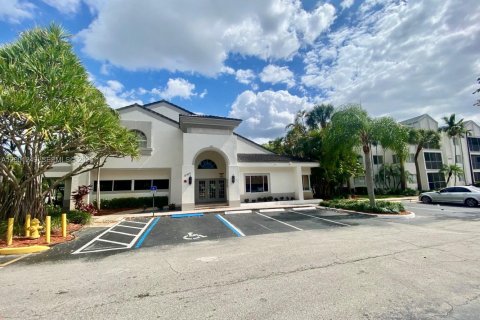 Снять в аренду квартиру в Тамарак, Флорида 1 спальня, 64.57м2, № 2065237 - фото 3