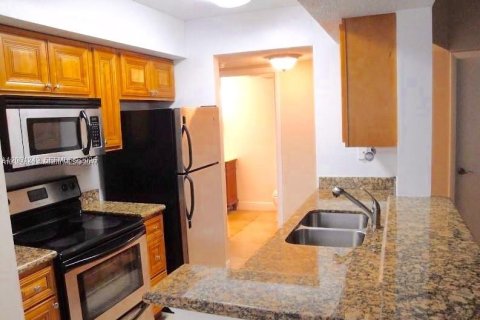 Снять в аренду квартиру в Тамарак, Флорида 1 спальня, 64.57м2, № 2065237 - фото 4