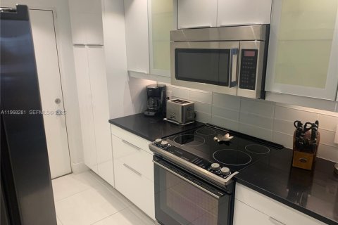 Condominio en venta en Pompano Beach, Florida, 3 dormitorios, 134.71 m2 № 2030129 - foto 6