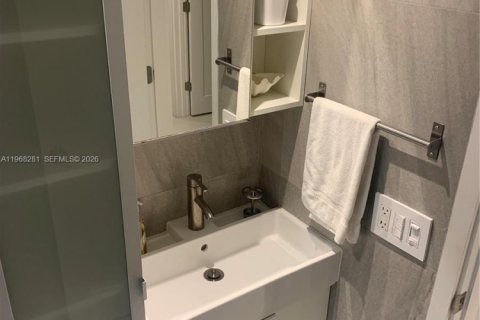 Condominio en venta en Pompano Beach, Florida, 3 dormitorios, 134.71 m2 № 2030129 - foto 28