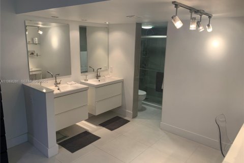 Condominio en venta en Pompano Beach, Florida, 3 dormitorios, 134.71 m2 № 2030129 - foto 7