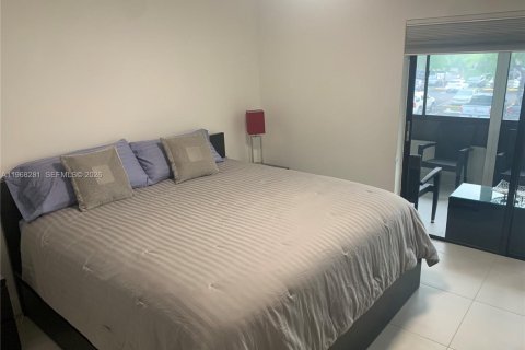 Condominio en venta en Pompano Beach, Florida, 3 dormitorios, 134.71 m2 № 2030129 - foto 21