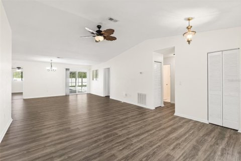Casa en venta en Palm Coast, Florida, 3 dormitorios, 133.13 m2 № 2384484 - foto 12