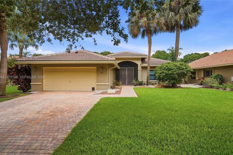 Villa ou maison à vendre à Boynton Beach, Floride: 3 chambres, 217.48 m2 № 2328717 - photo 2