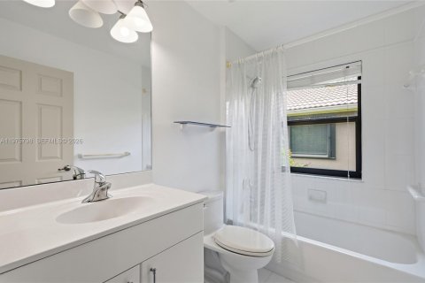 Villa ou maison à vendre à Boynton Beach, Floride: 3 chambres, 217.48 m2 № 2328717 - photo 30