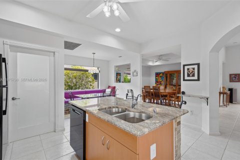Villa ou maison à vendre à Boynton Beach, Floride: 3 chambres, 217.48 m2 № 2328717 - photo 17