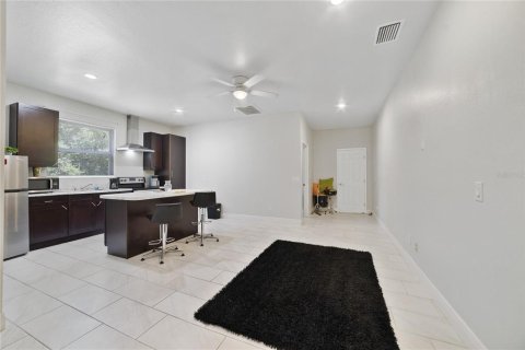 House in Orlando, Florida 5 bedrooms, 278.71 sq.m. № 1919105 - photo 15