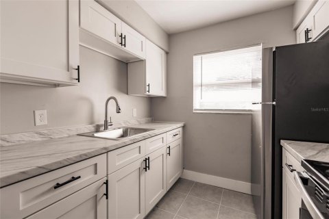 Commercial property in Arcadia, Florida 56 bedrooms, 2321.35 sq.m. № 2101593 - photo 12