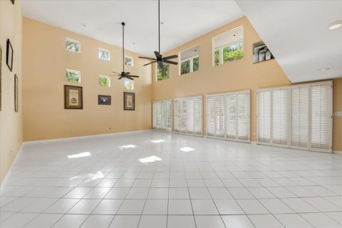Casa en venta en Tampa, Florida, 4 dormitorios, 431.35 m2 № 2128040 - foto 7