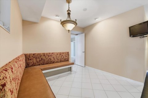 Casa en venta en Tampa, Florida, 4 dormitorios, 431.35 m2 № 2128040 - foto 13
