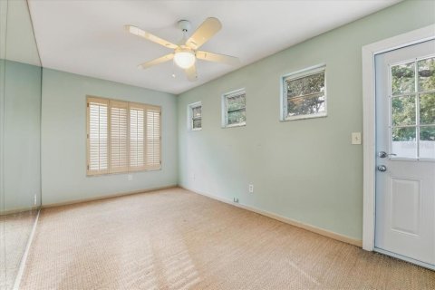 Casa en venta en Tampa, Florida, 4 dormitorios, 431.35 m2 № 2128040 - foto 23