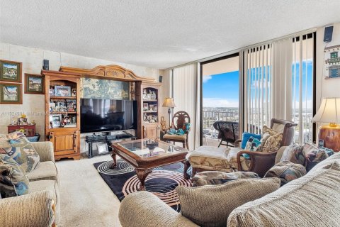 Купить кондоминиум в Санни-Айлс-Бич, Флорида 3 спальни, 164.9м2, № 1957794 - фото 1