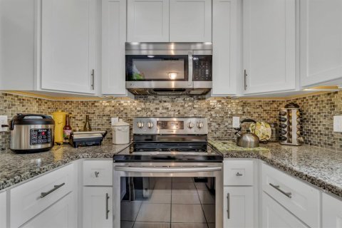 House in Orlando, Florida 3 bedrooms, 109.25 sq.m. № 1904351 - photo 7