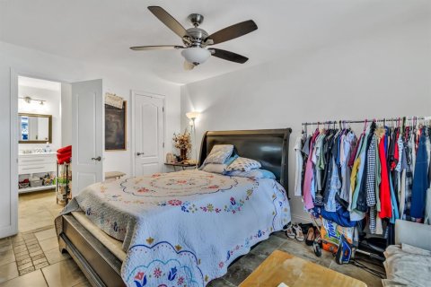 House in Orlando, Florida 3 bedrooms, 109.25 sq.m. № 1904351 - photo 13