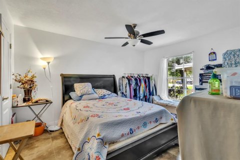 House in Orlando, Florida 3 bedrooms, 109.25 sq.m. № 1904351 - photo 16