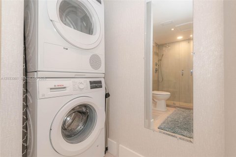 Copropriété à louer à Miami Beach, Floride: 55.74 m2 № 2177988 - photo 23