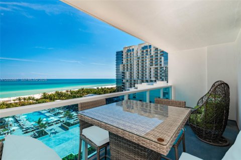 Studio à Condo à Miami Beach, Floride  № 2177988