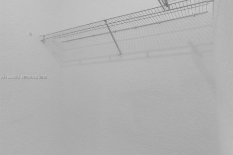 Townhouse in Doral, Florida 2 bedrooms, 106.84 sq.m. № 2001573 - photo 20