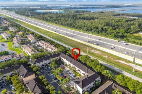 Townhouse in Doral, Florida 2 bedrooms, 106.84 sq.m. № 2001573 - photo 27