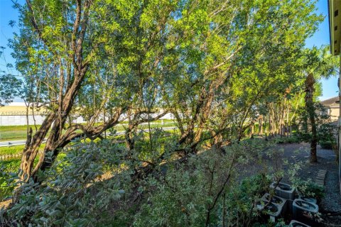 Townhouse in Doral, Florida 2 bedrooms, 106.84 sq.m. № 2001573 - photo 23