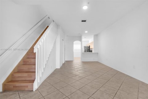 Townhouse in Doral, Florida 2 bedrooms, 106.84 sq.m. № 2001573 - photo 5