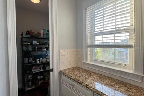 House in Madeira Beach, Florida 4 bedrooms, 260.5 sq.m. № 1911464 - photo 7